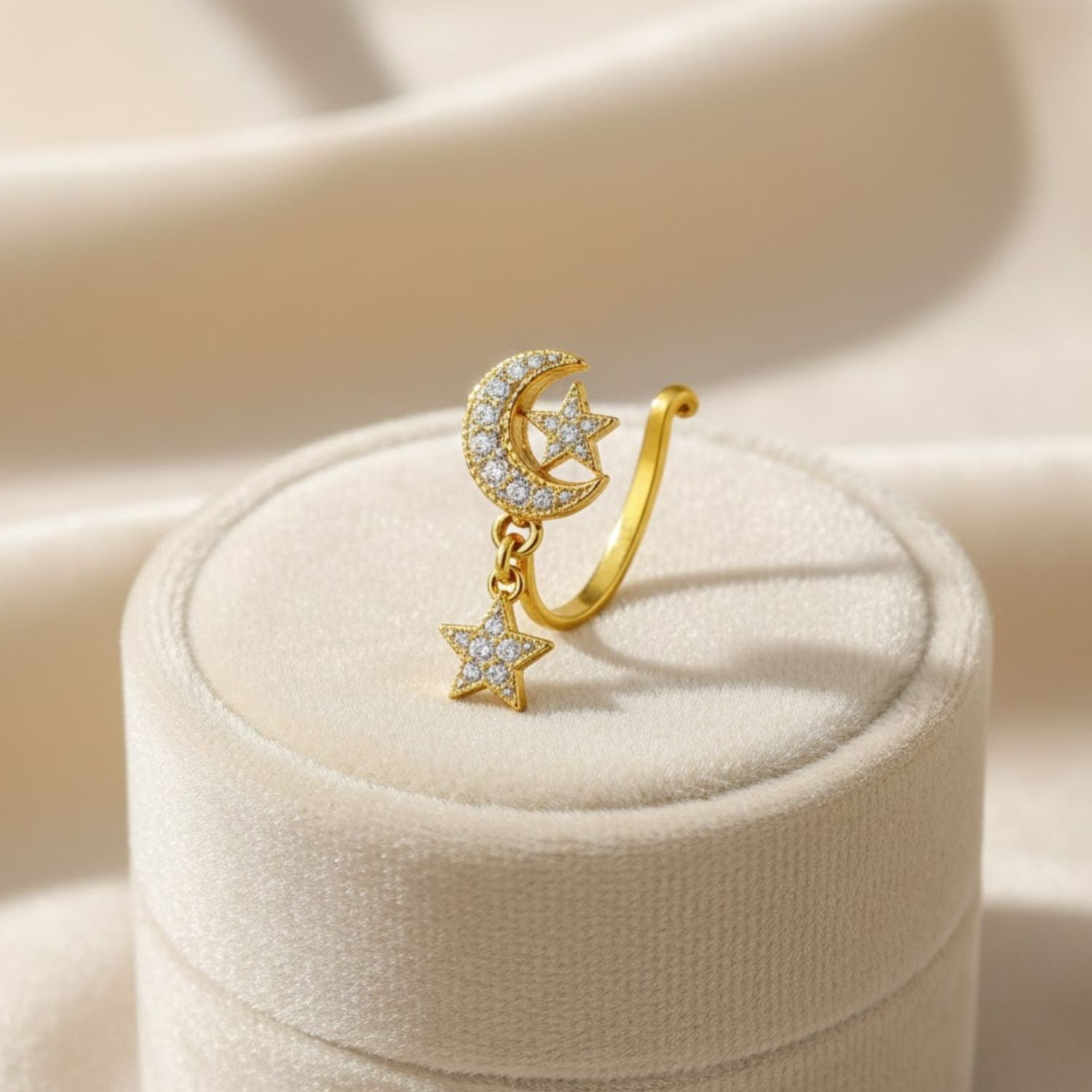 mooneye silver nose pin