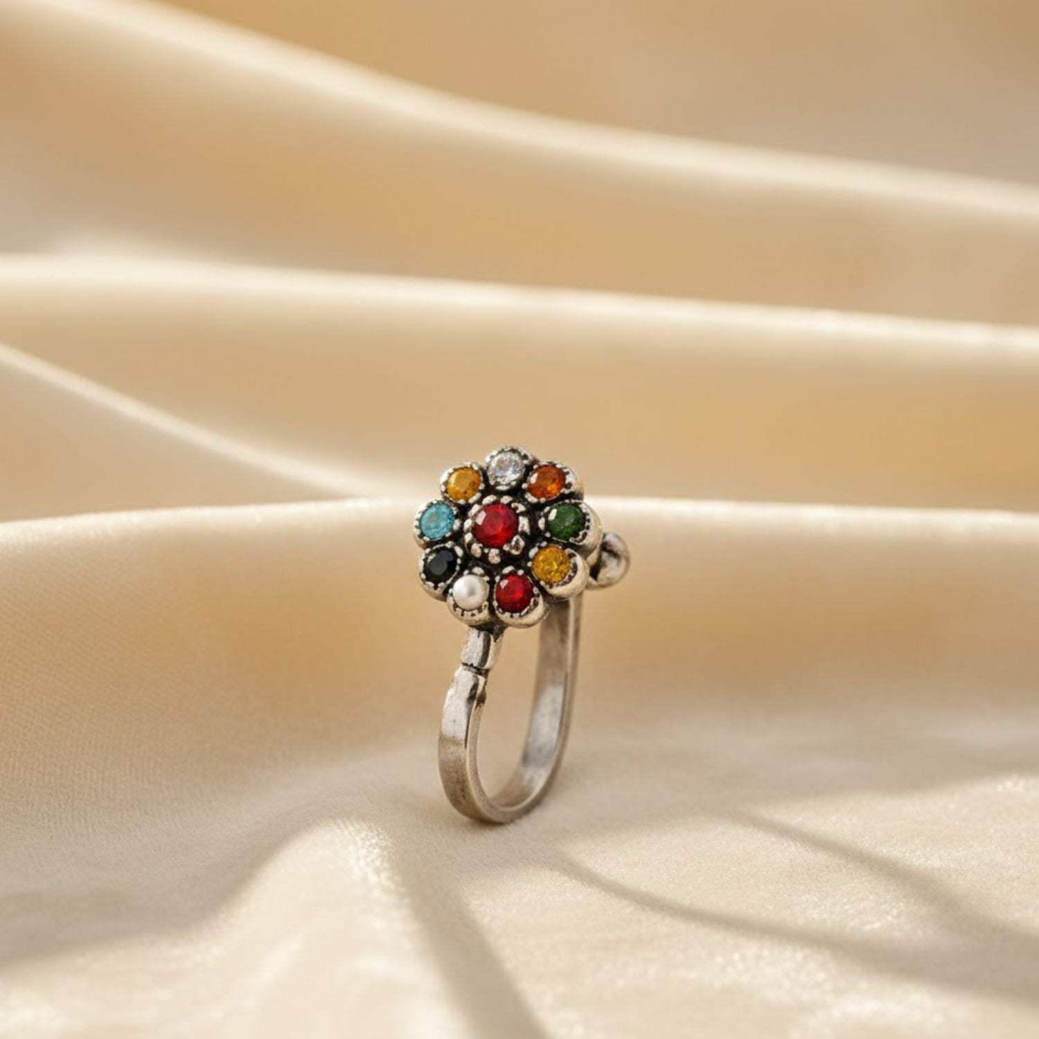 mooneye silver nose pin