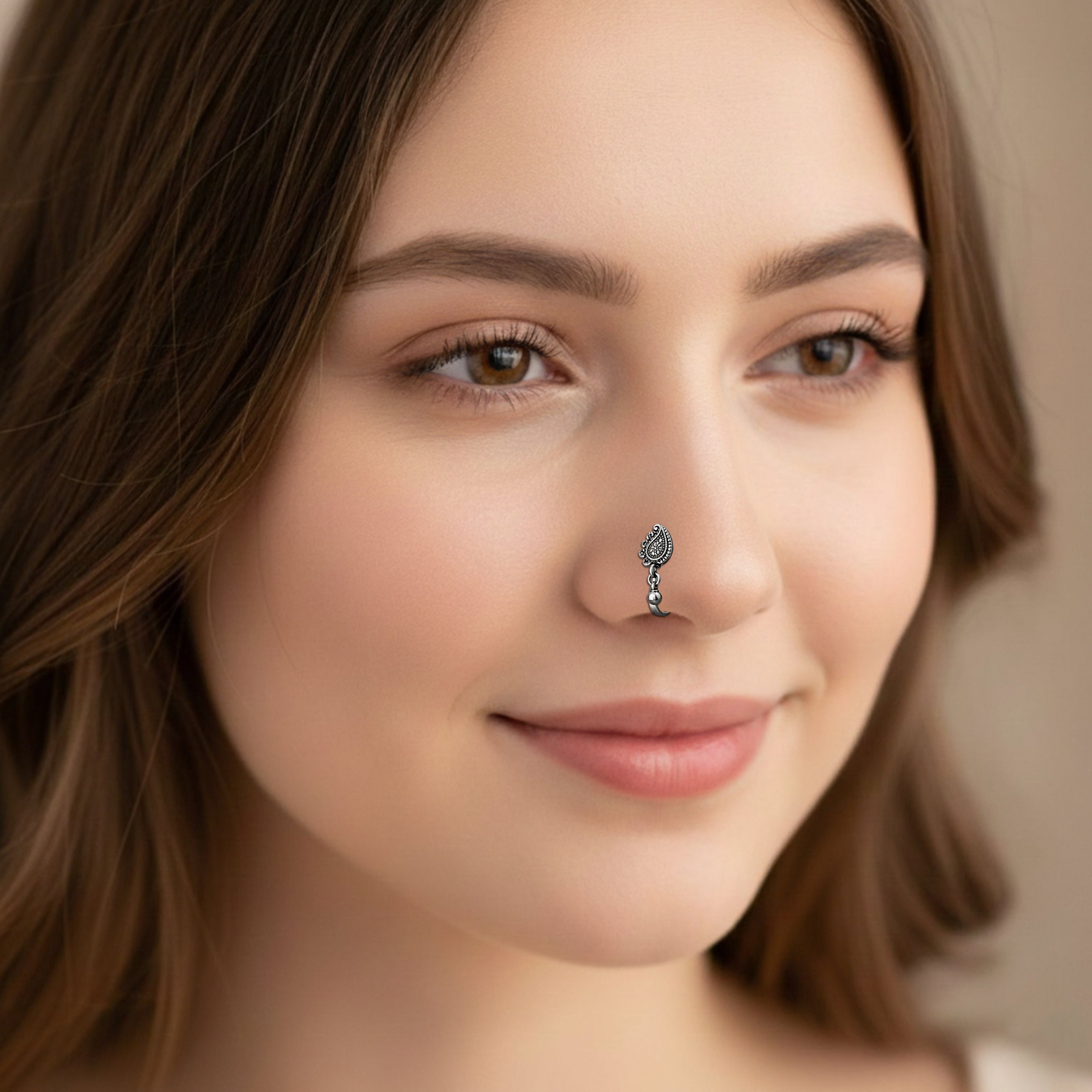 mooneye silver nose pin