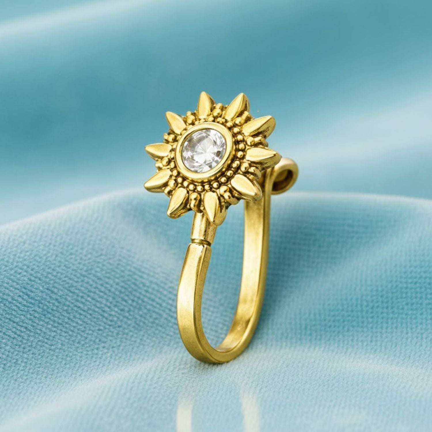 mooneye silver nose pin