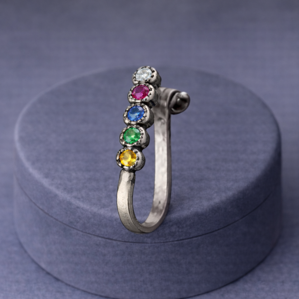 mooneye silver nose pin