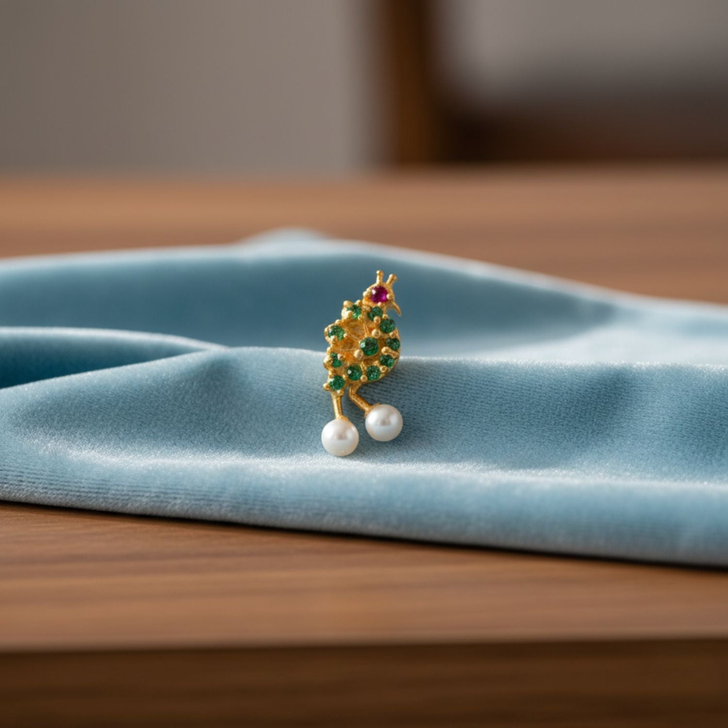 mooneye silver nose pin