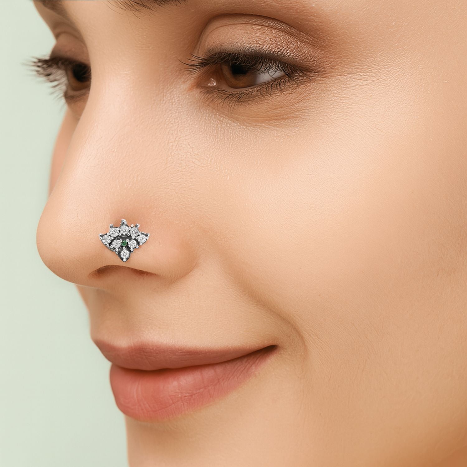 mooneye silver nose pin