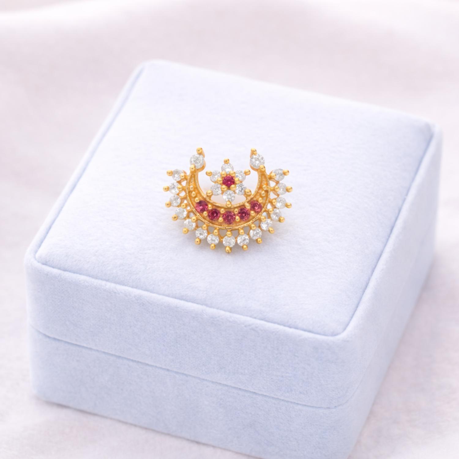 mooneye silver nose pin
