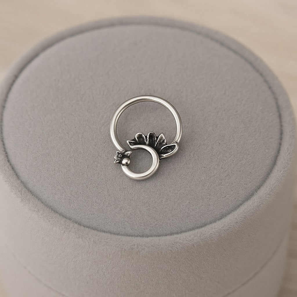 mooneye silver nose pin