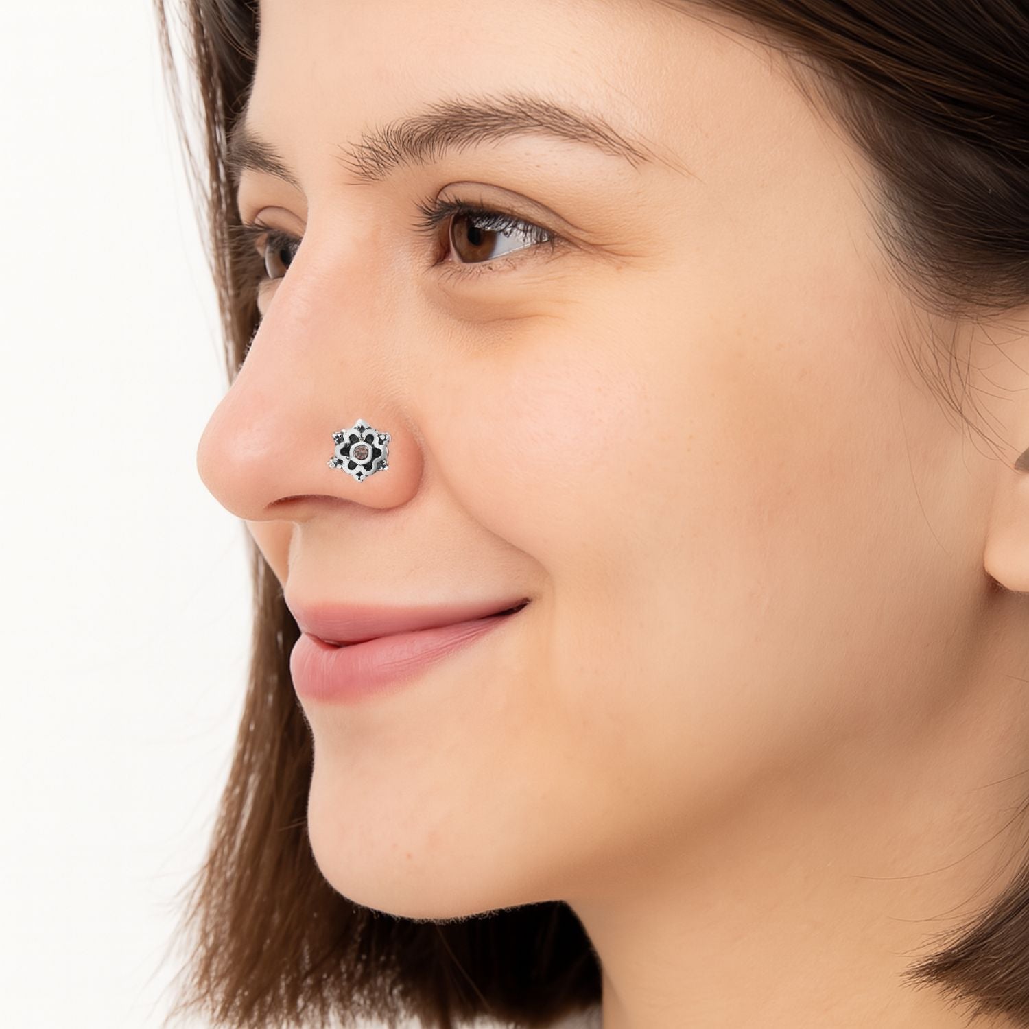mooneye silver nose pin