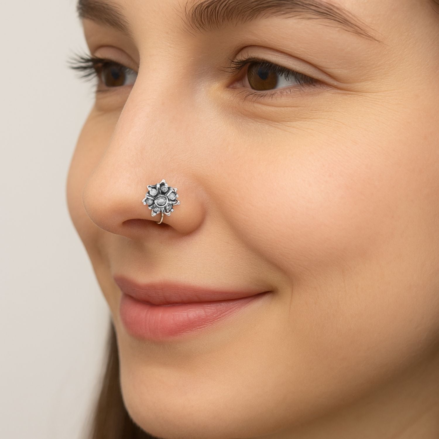 mooneye silver nose pin