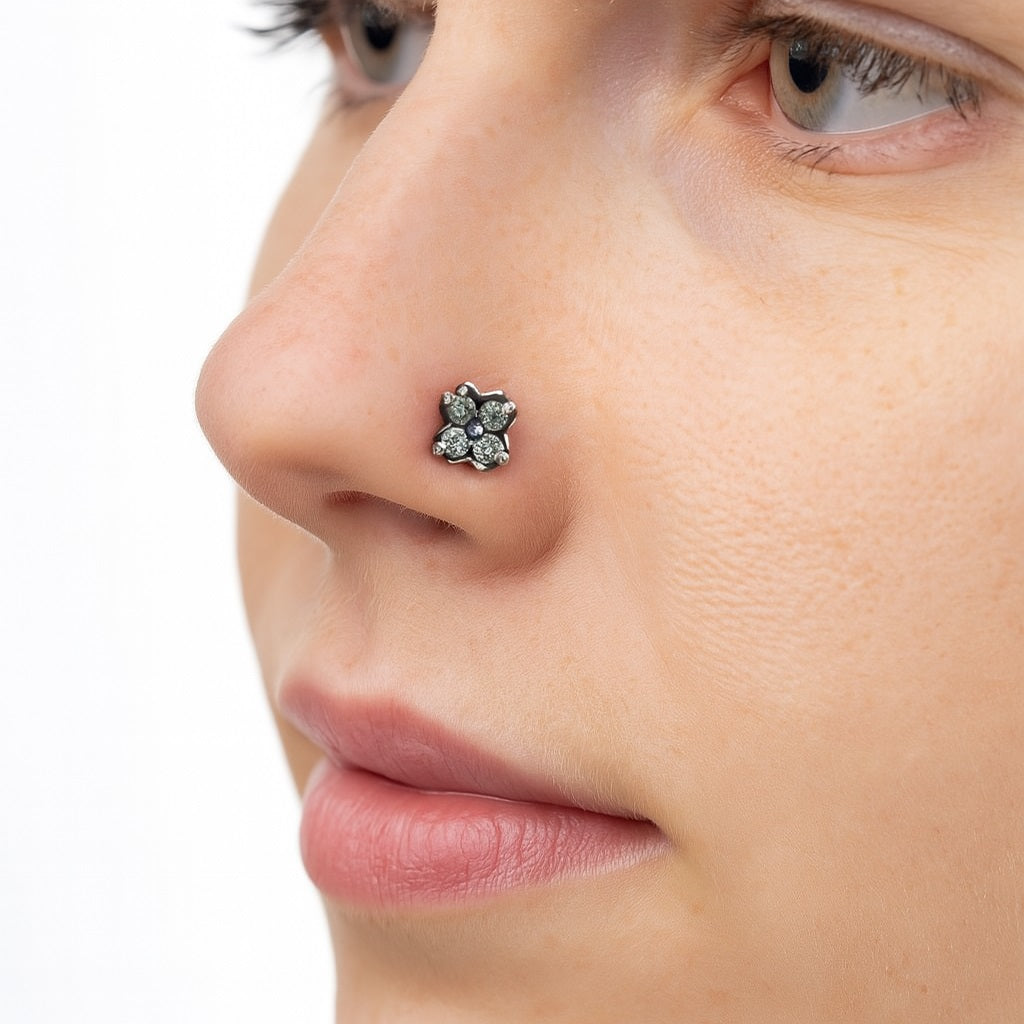 mooneye silver nose pin