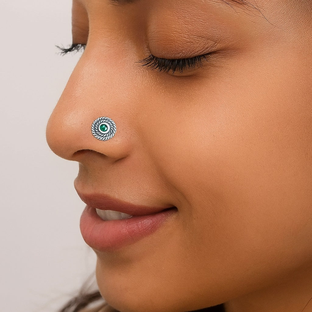 mooneye silver nose pin