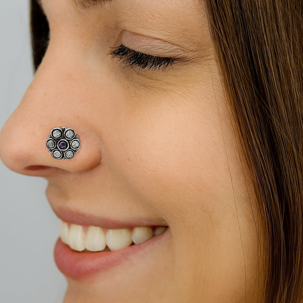 mooneye silver nose pin