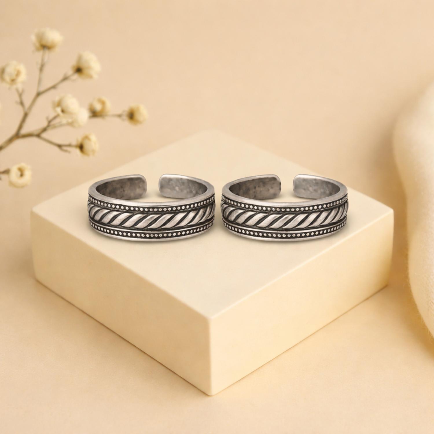 Twisted Rope Adjustable Toe Ring - Sterling Silver Oxidized