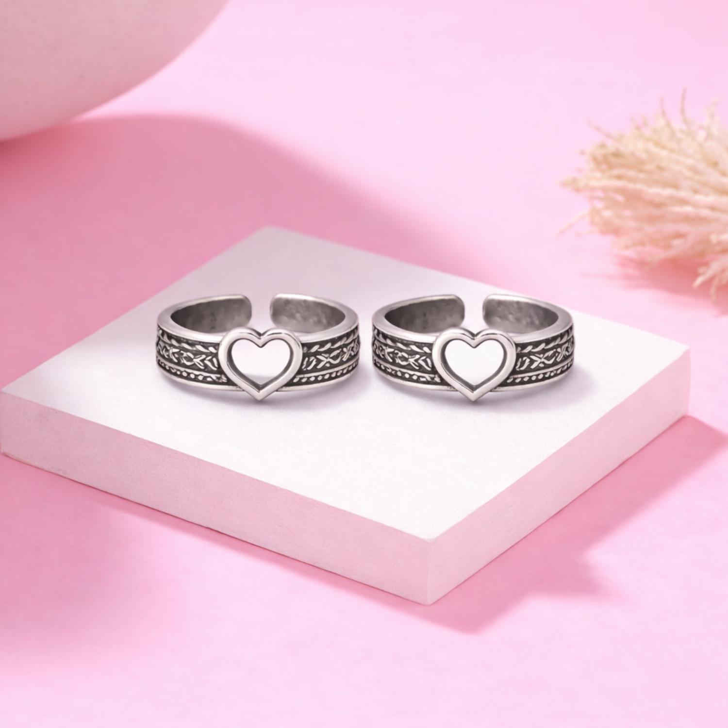 Heart Motif Adjustable Toe Ring - Sterling Silver Oxidized