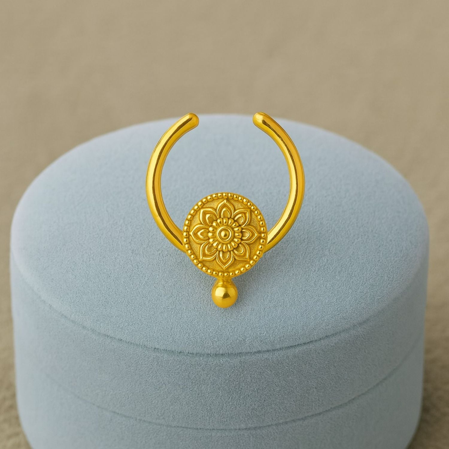mooneye silver nose pin
