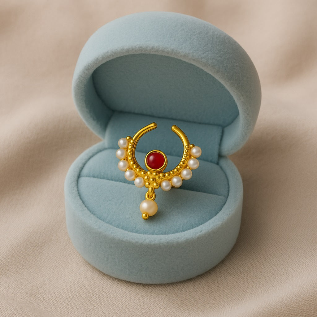 mooneye silver nose pin