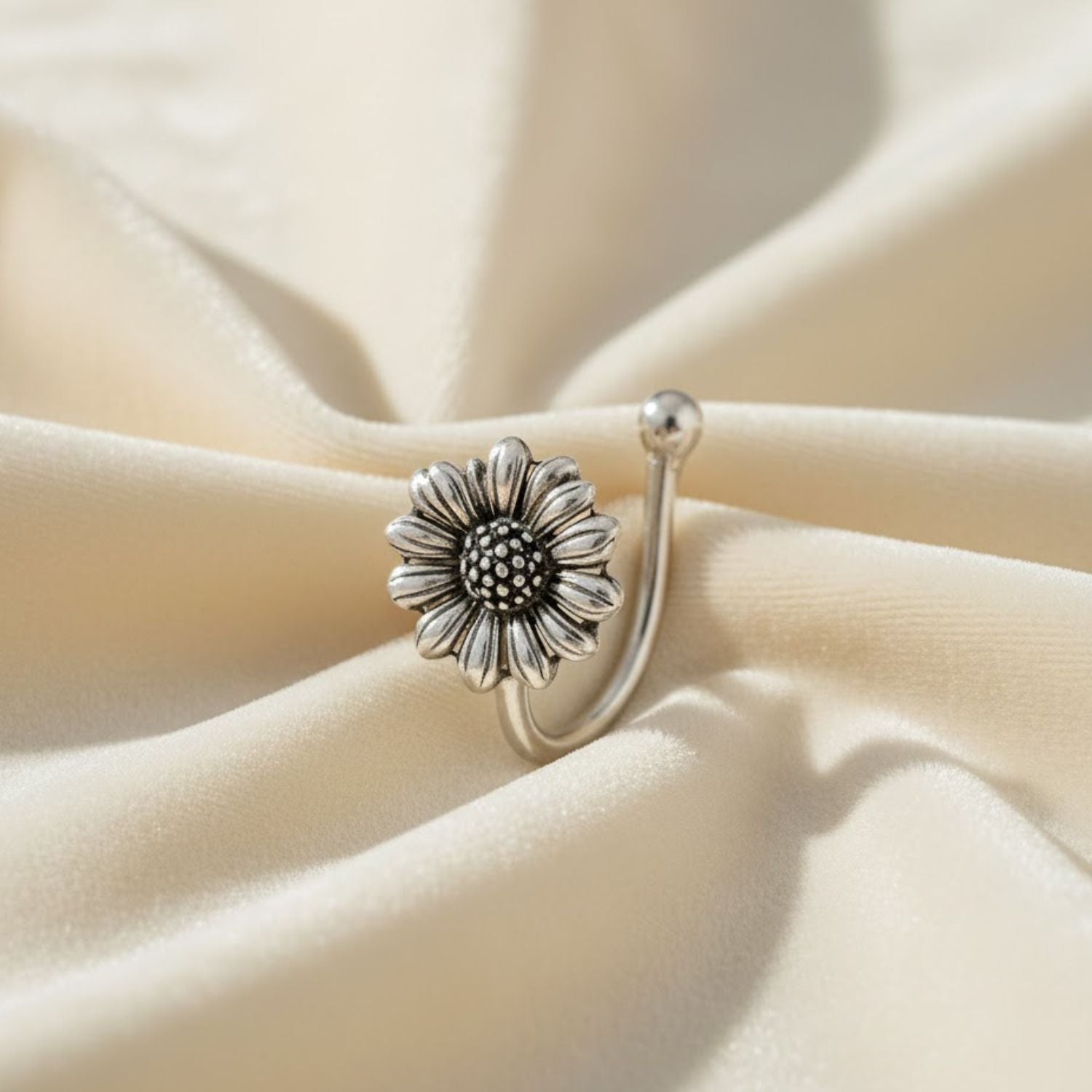 mooneye silver nose pin