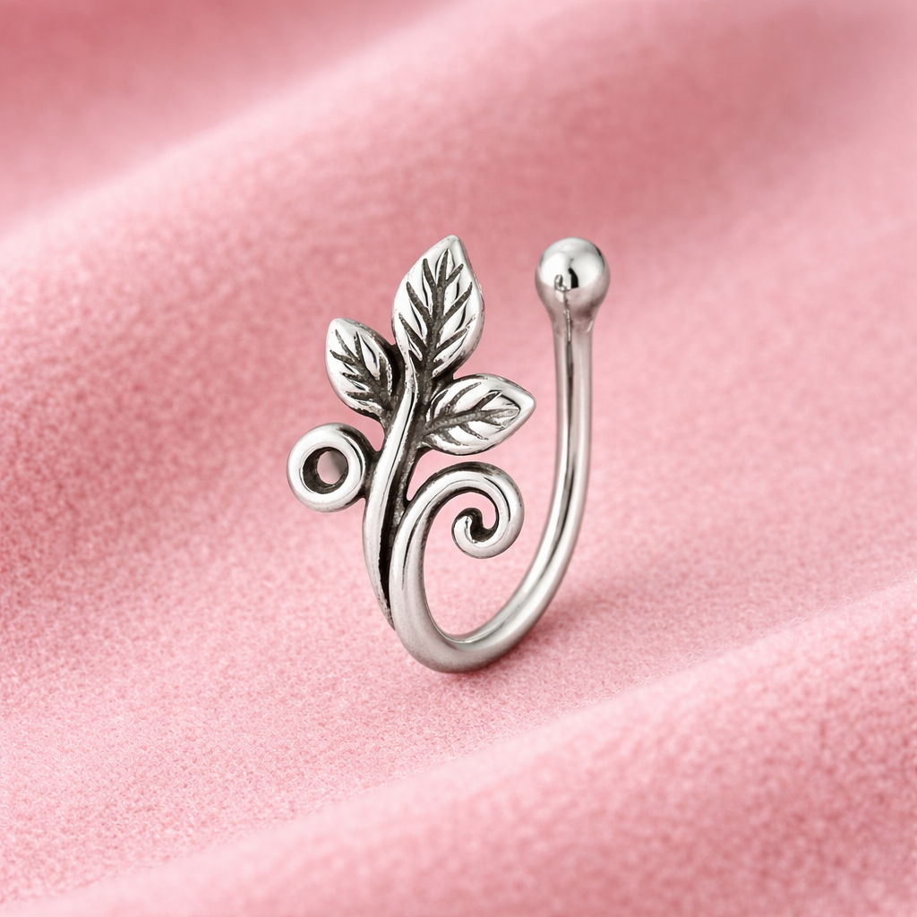 mooneye silver nose pin