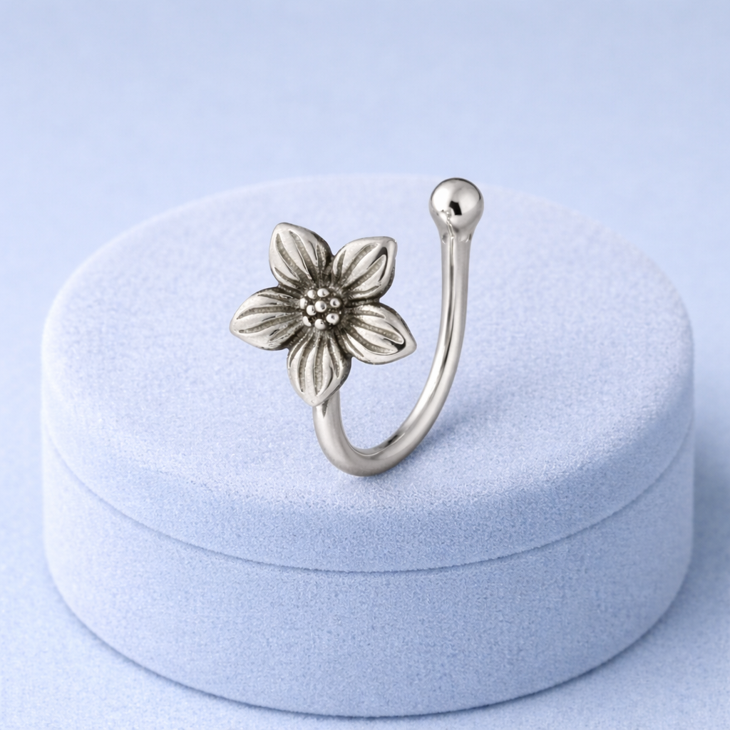 mooneye silver nose pin