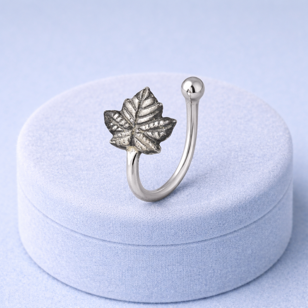 mooneye silver nose pin