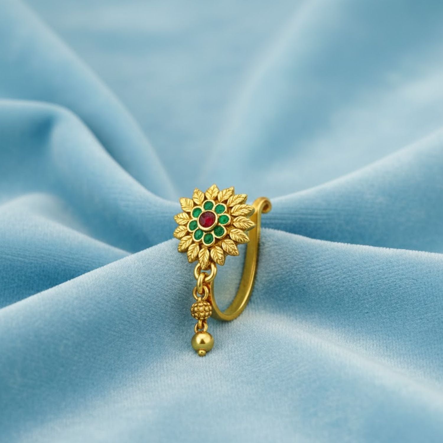 mooneye silver nose pin