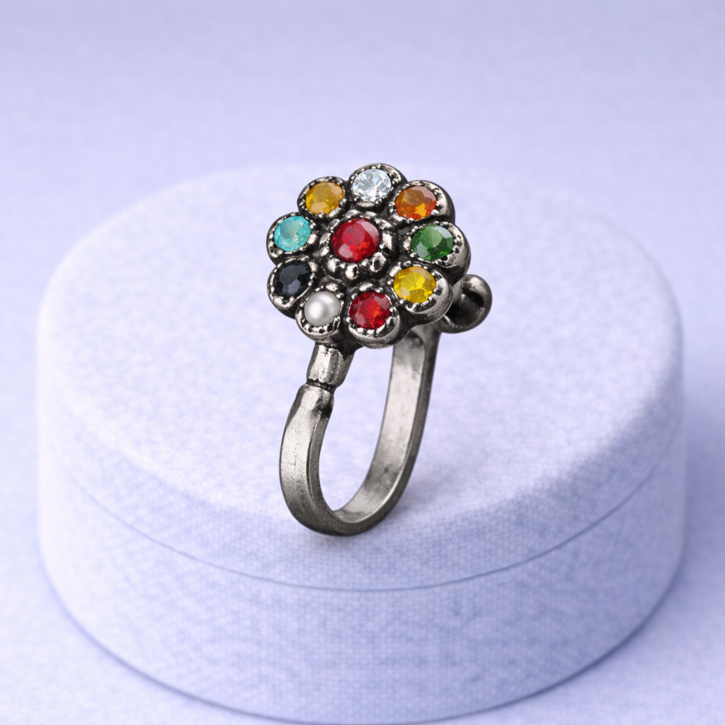mooneye silver nose pin