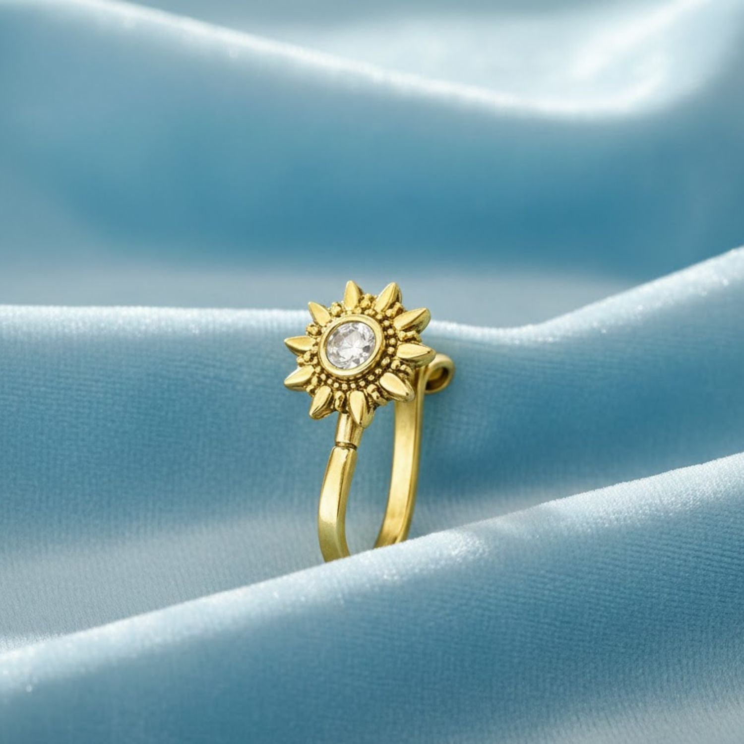 mooneye silver nose pin