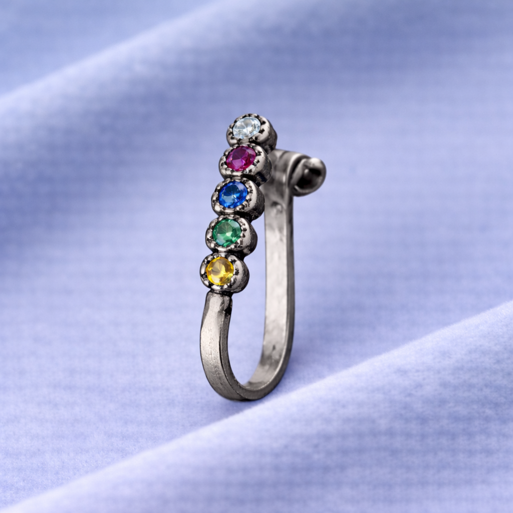 mooneye silver nose pin