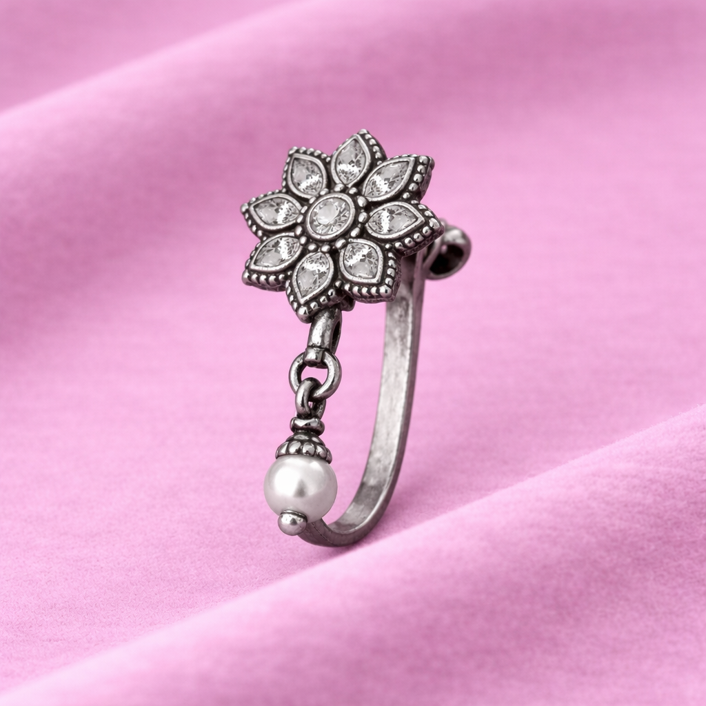 mooneye silver nose pin