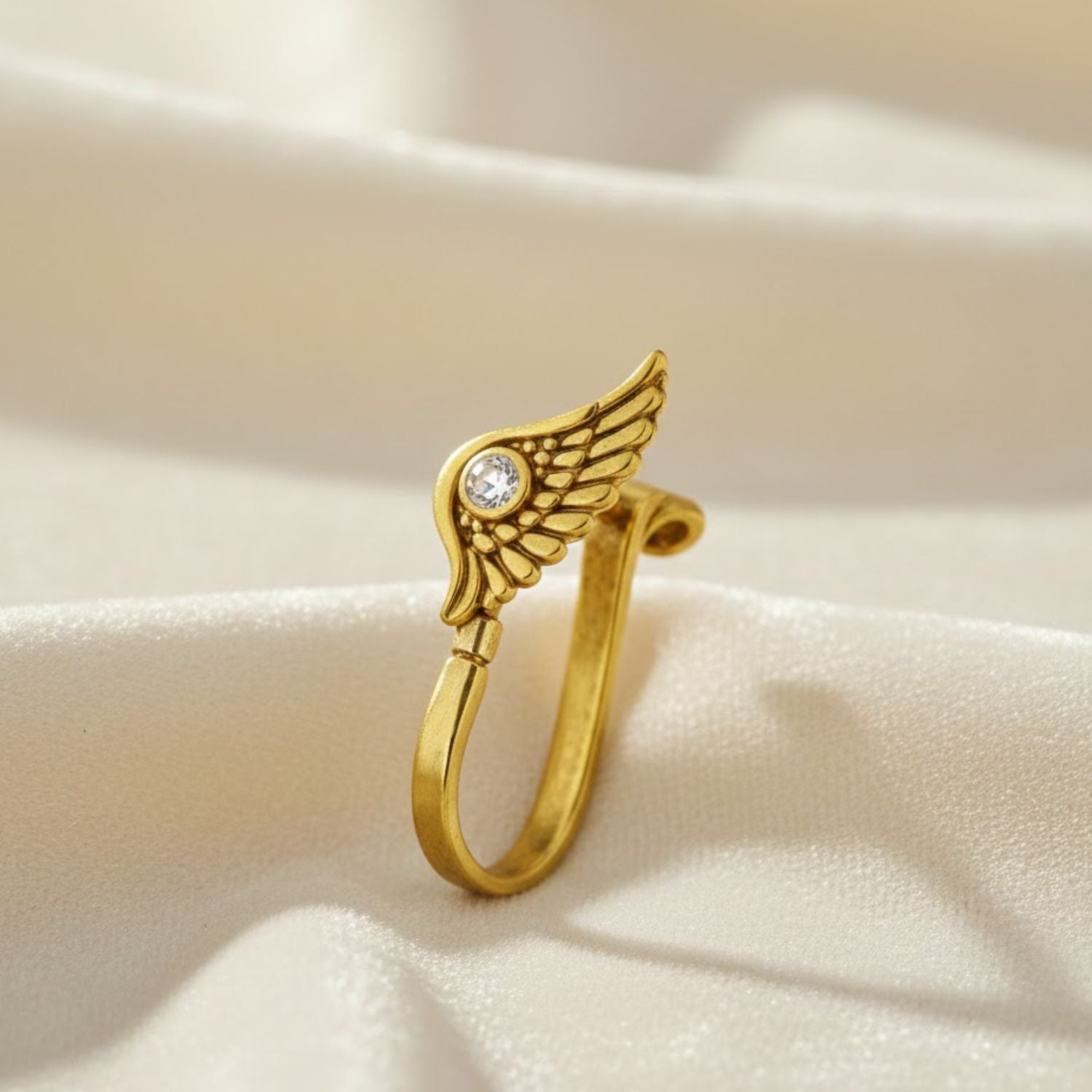 mooneye silver nose pin