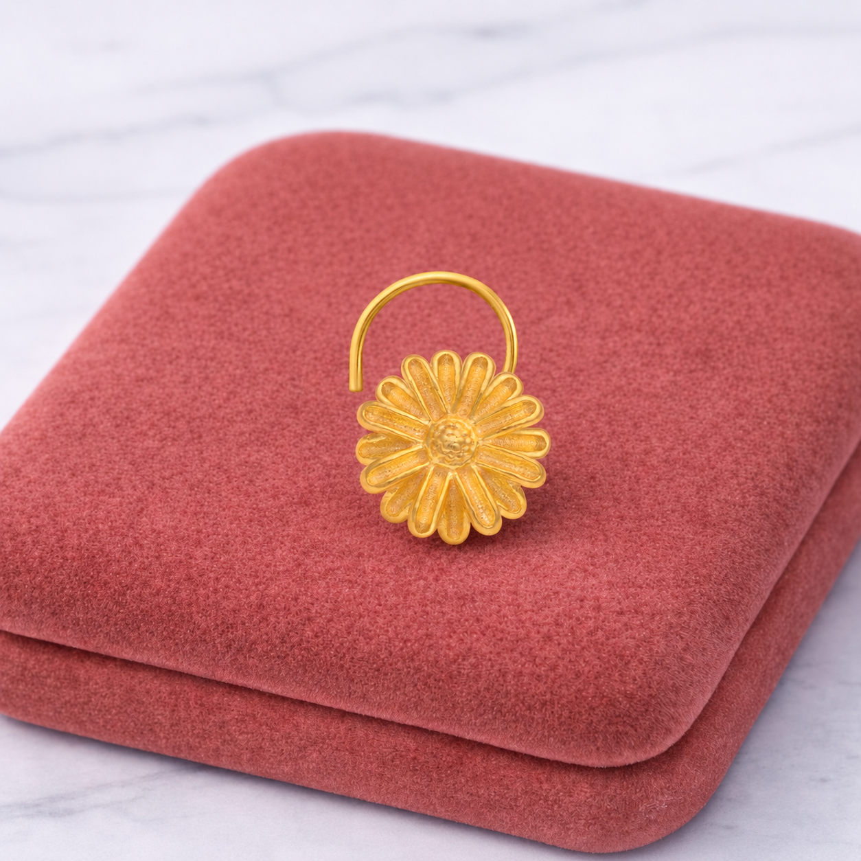 Gold Plated Floral Nose Pin – Classic Daisy Ethnic Design