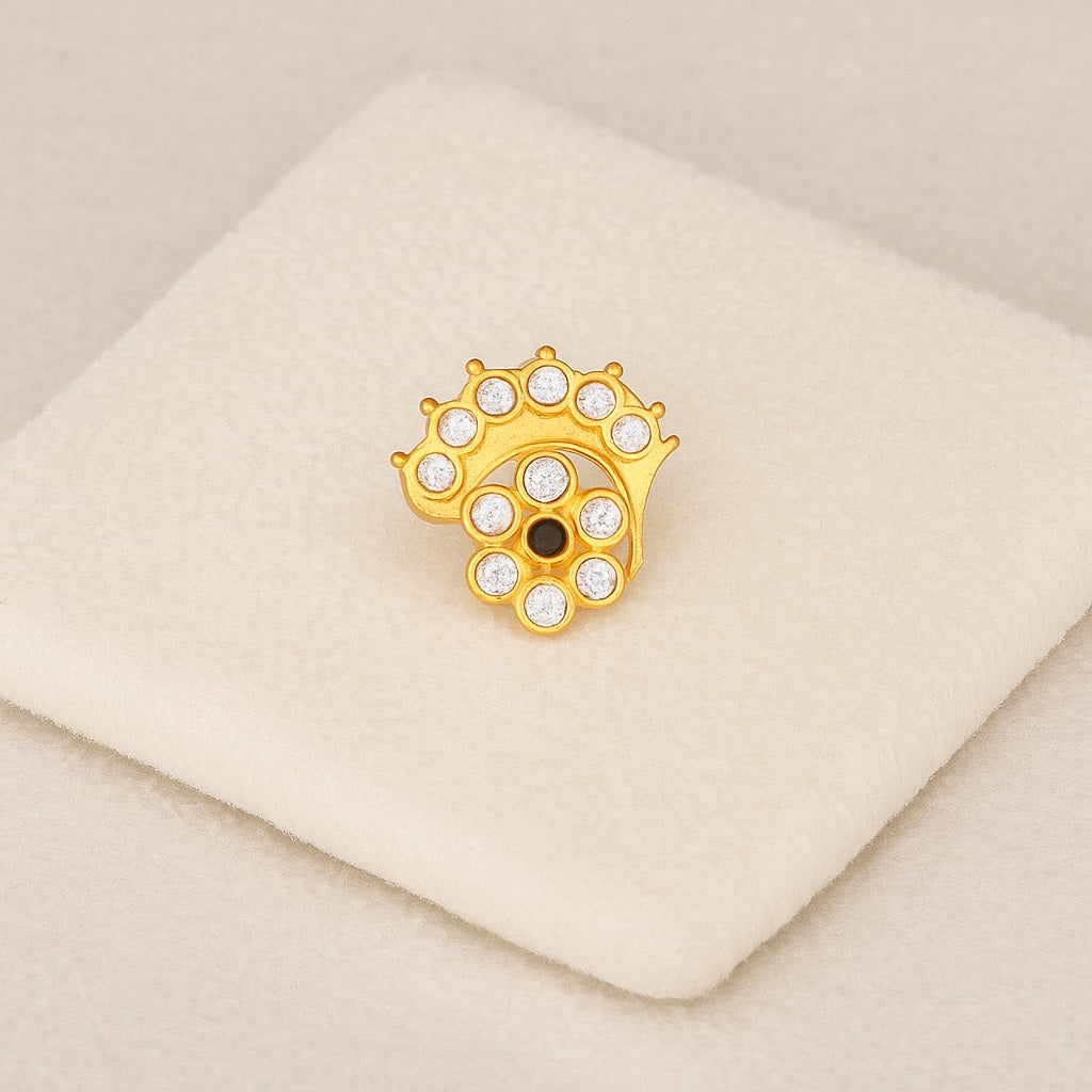 mooneye silver nose pin