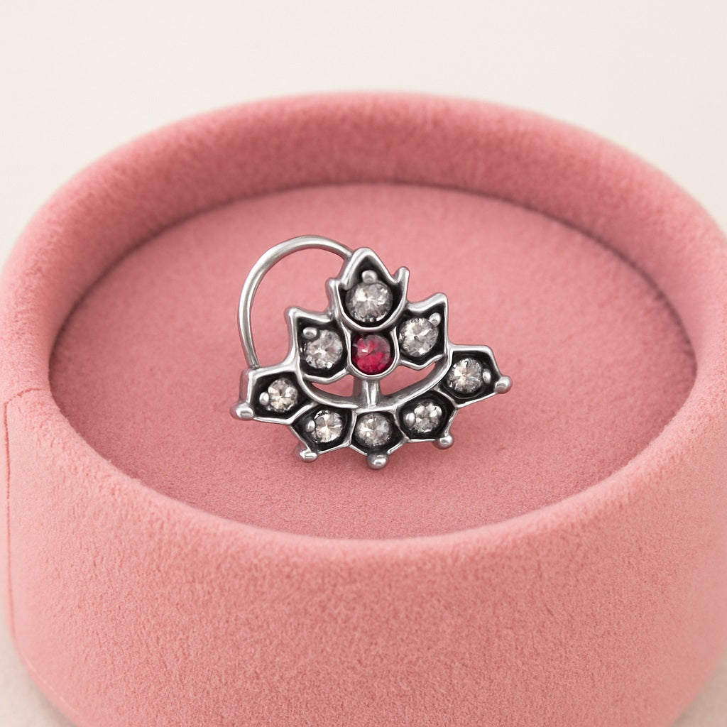 mooneye silver nose pin
