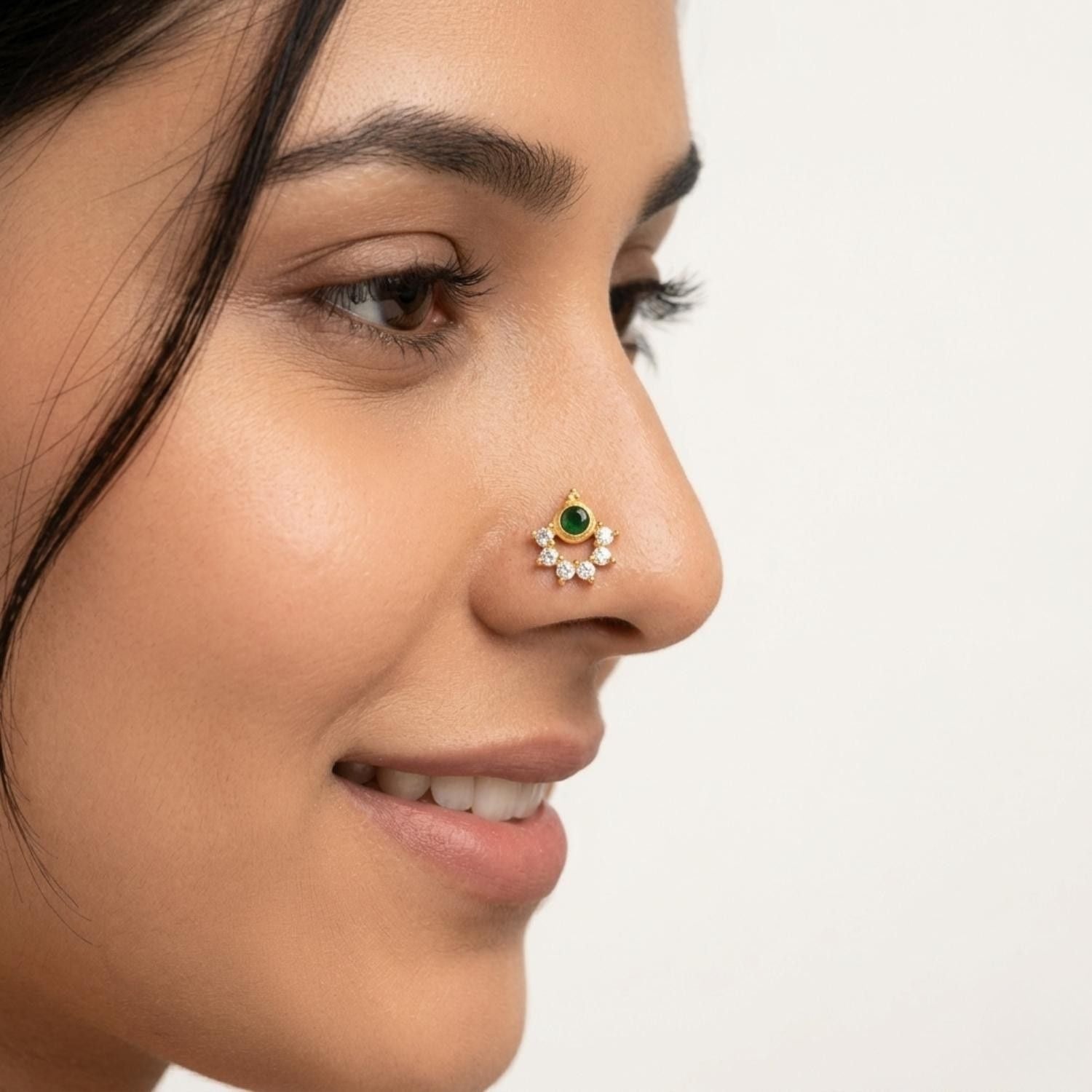 mooneye silver nose pin