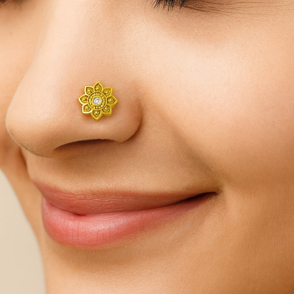 mooneye silver nose pin