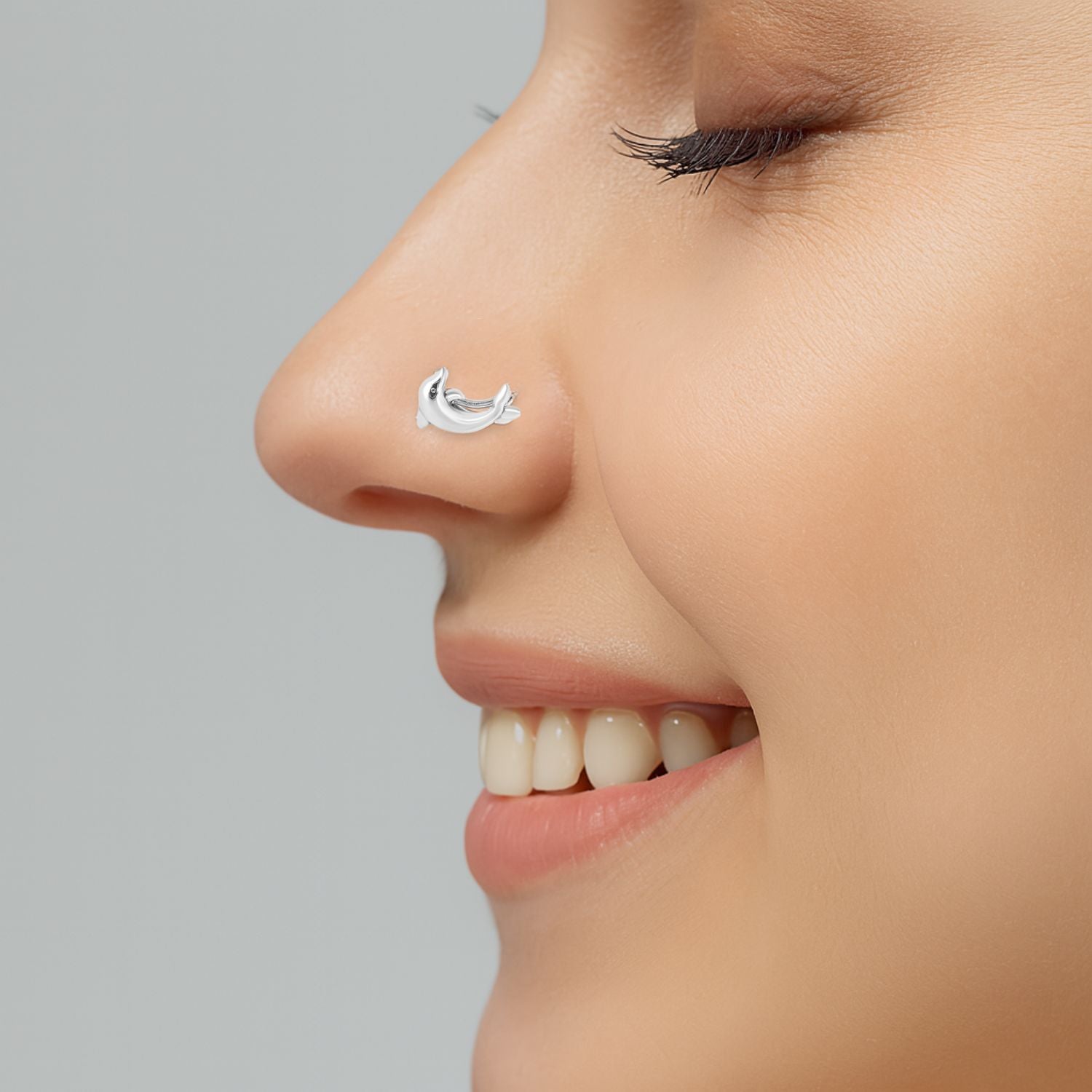 mooneye silver nose pin