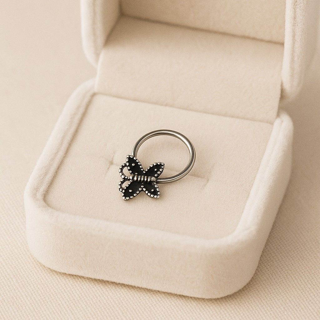 mooneye silver nose pin
