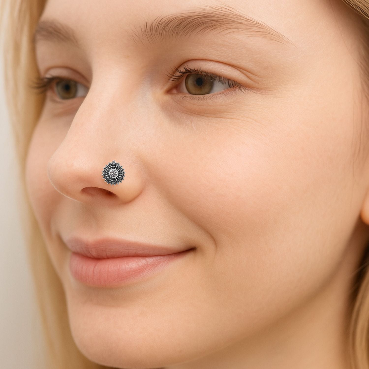 mooneye silver nose pin