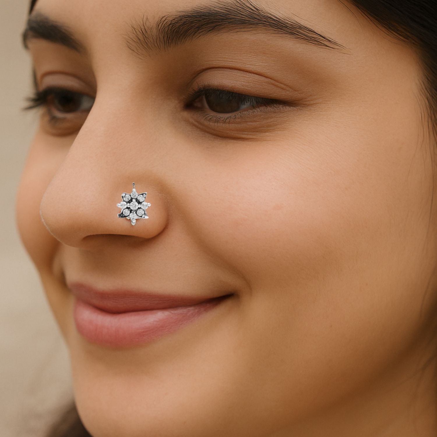 mooneye silver nose pin