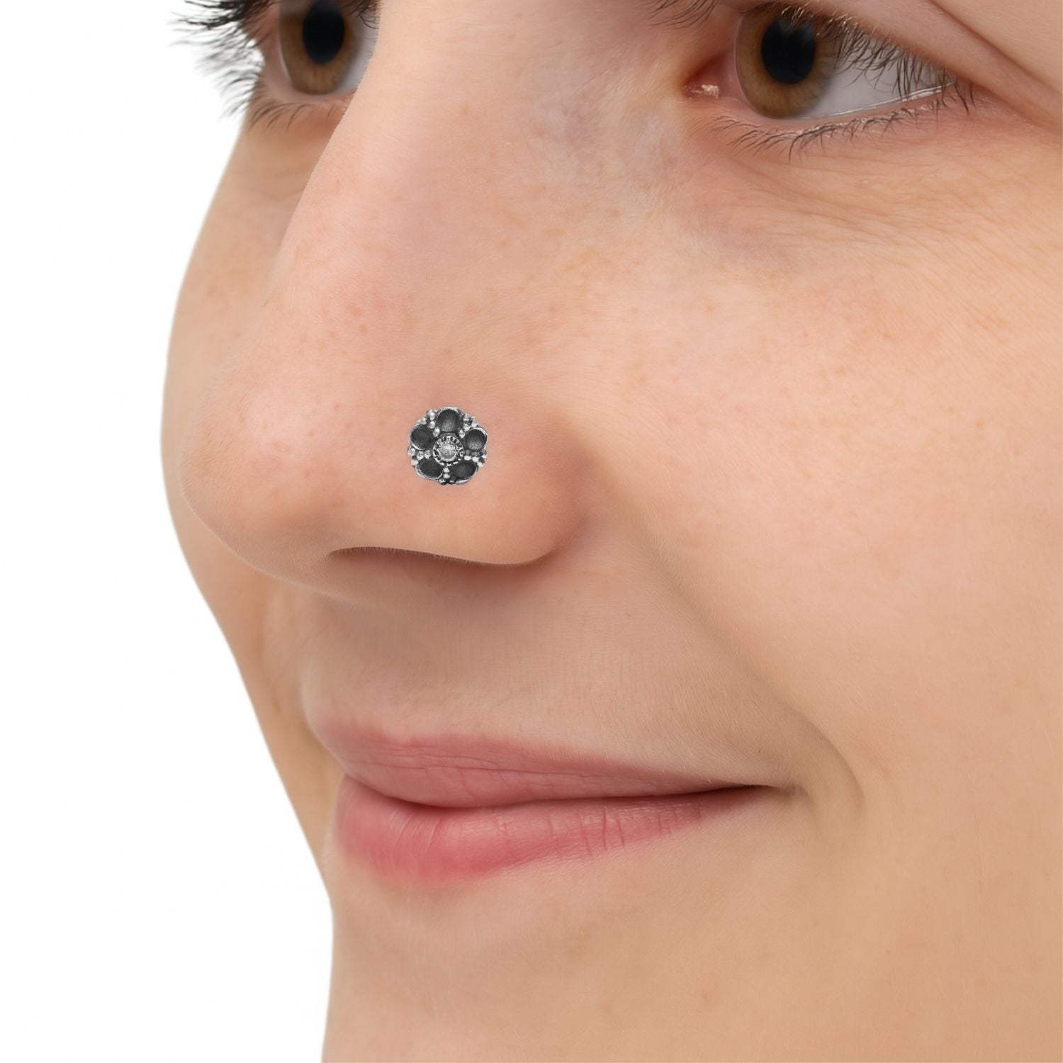 mooneye silver nose pin