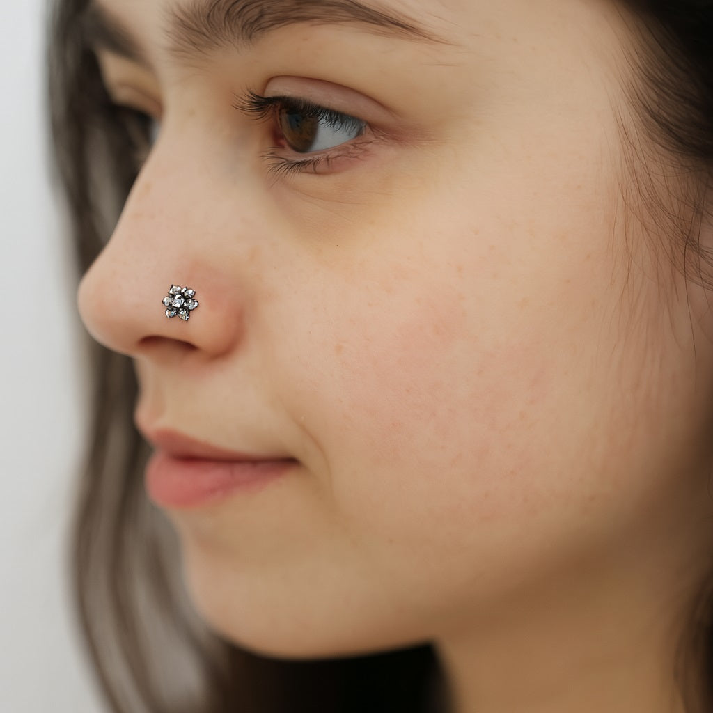 mooneye silver nose pin