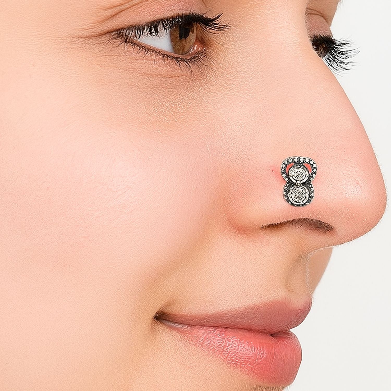 mooneye silver nose pin