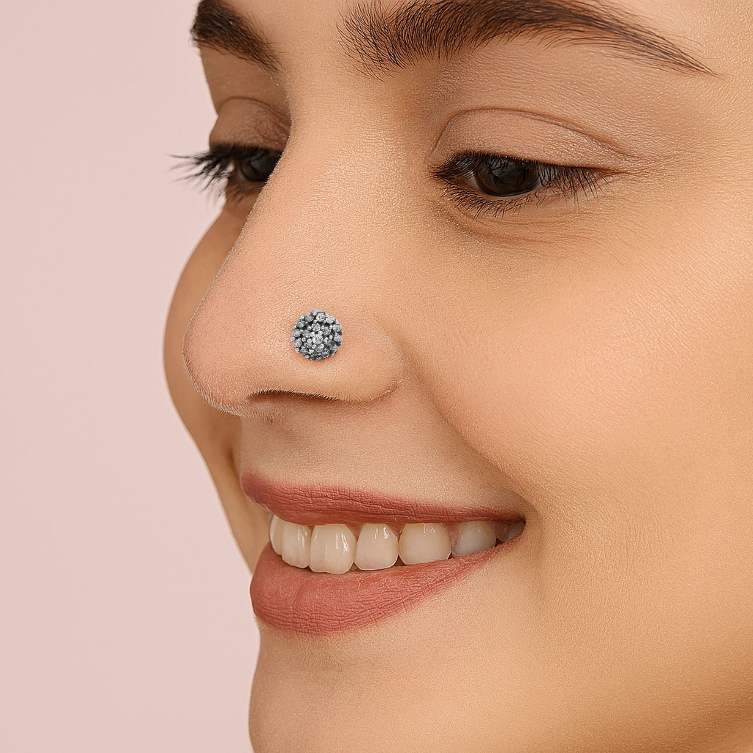 mooneye silver nose pin