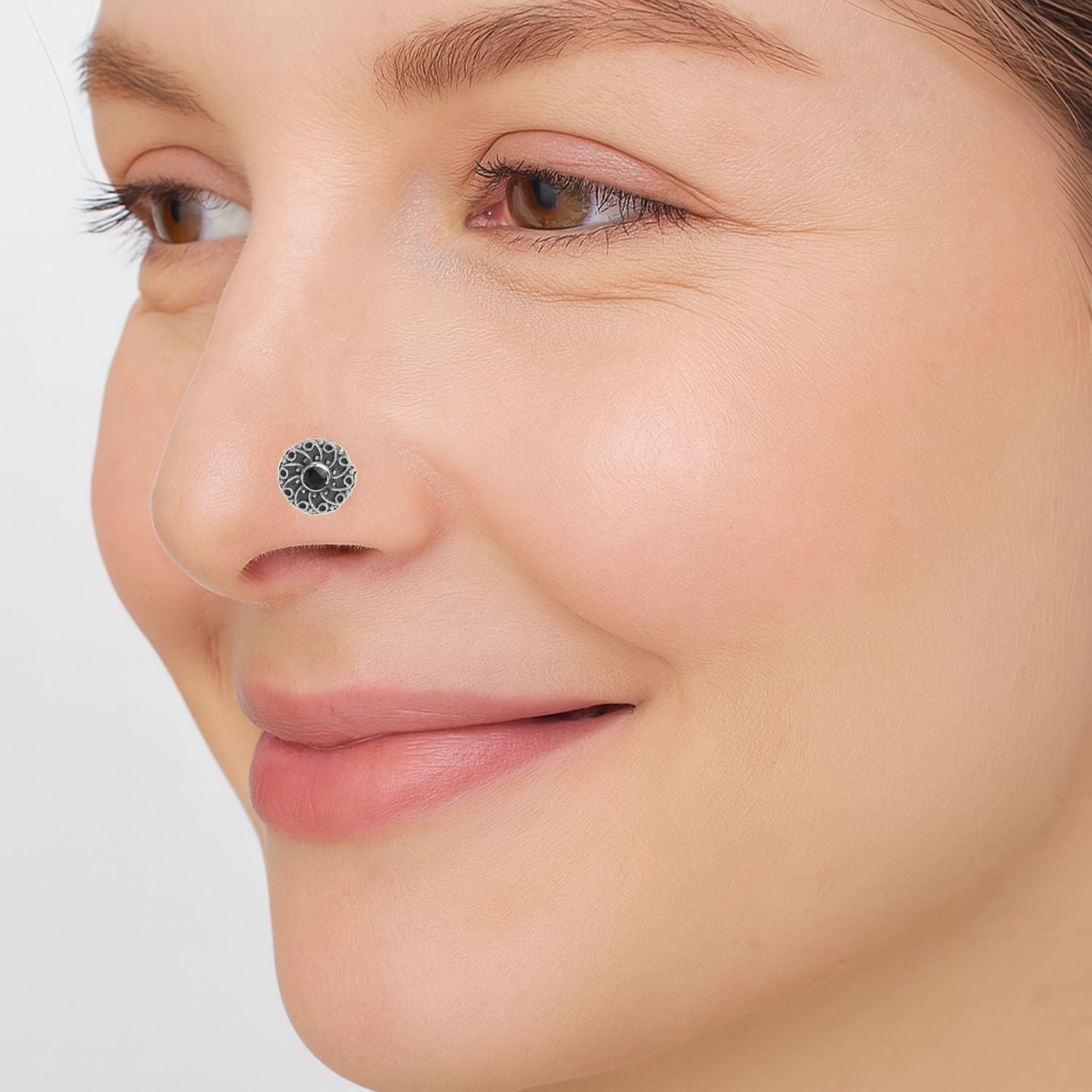 mooneye silver nose pin
