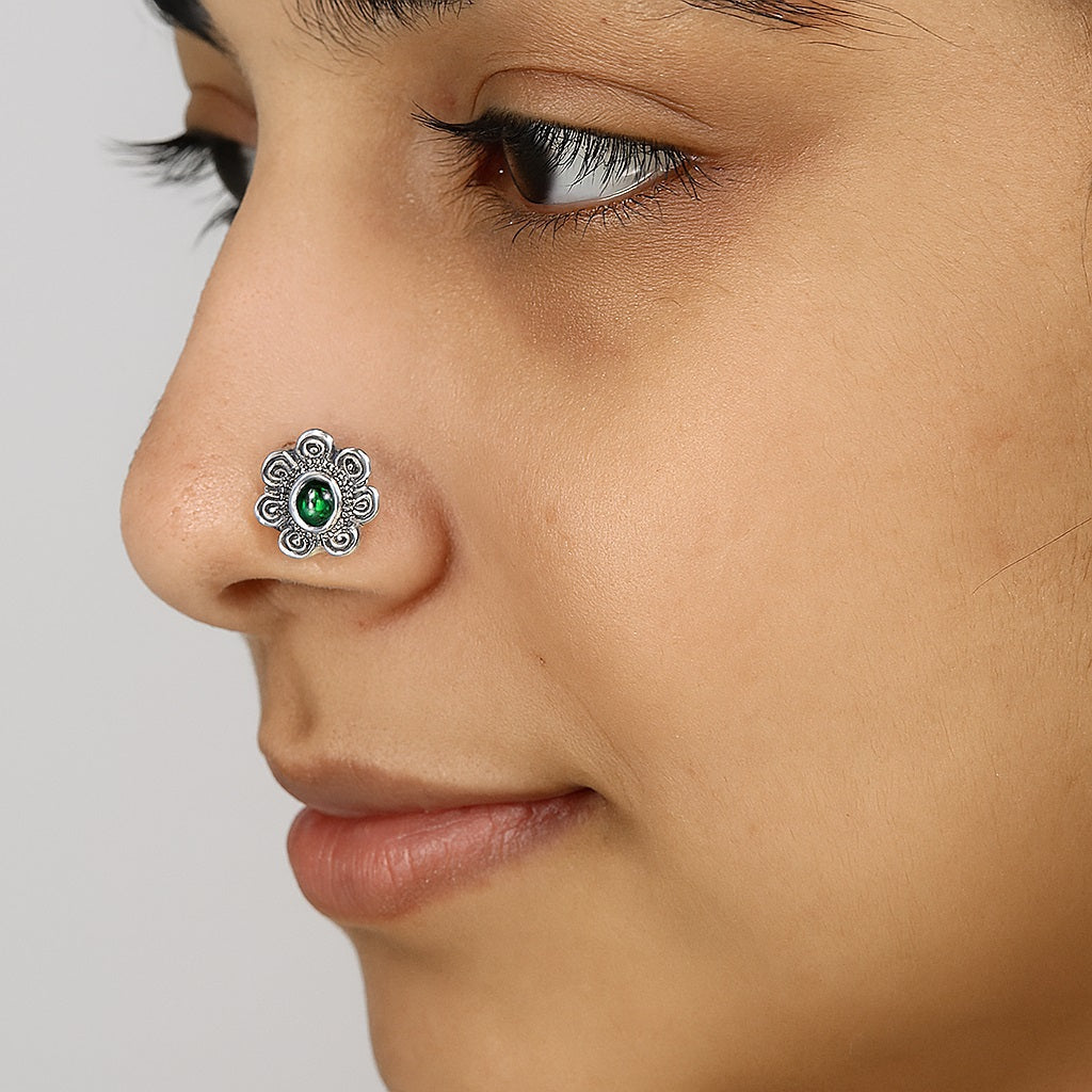mooneye silver nose pin