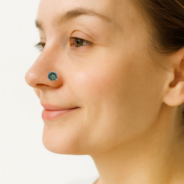 Cluster Spiral Design Green Stone Nose Pin - Sterling Silver