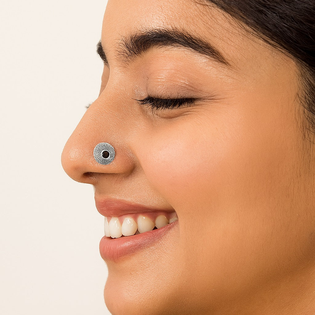 mooneye silver nose pin