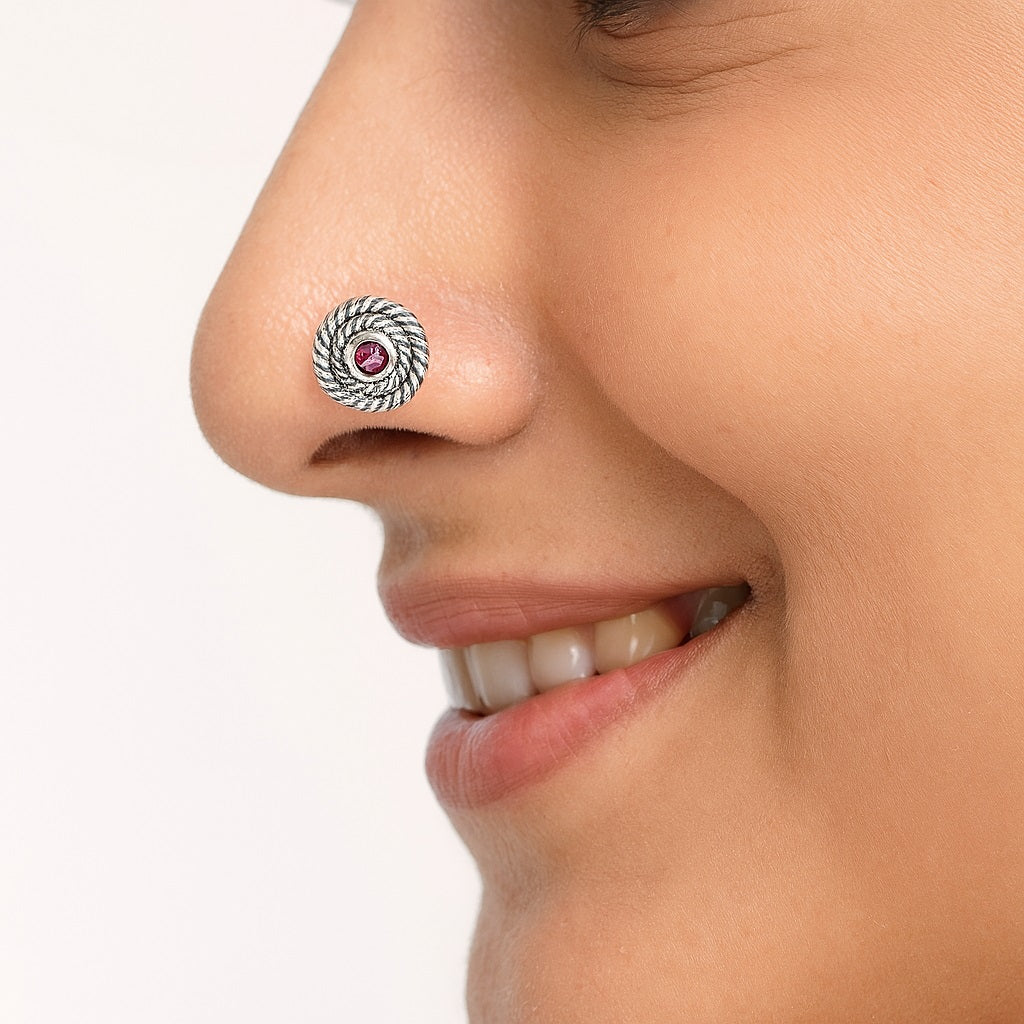 mooneye silver nose pin