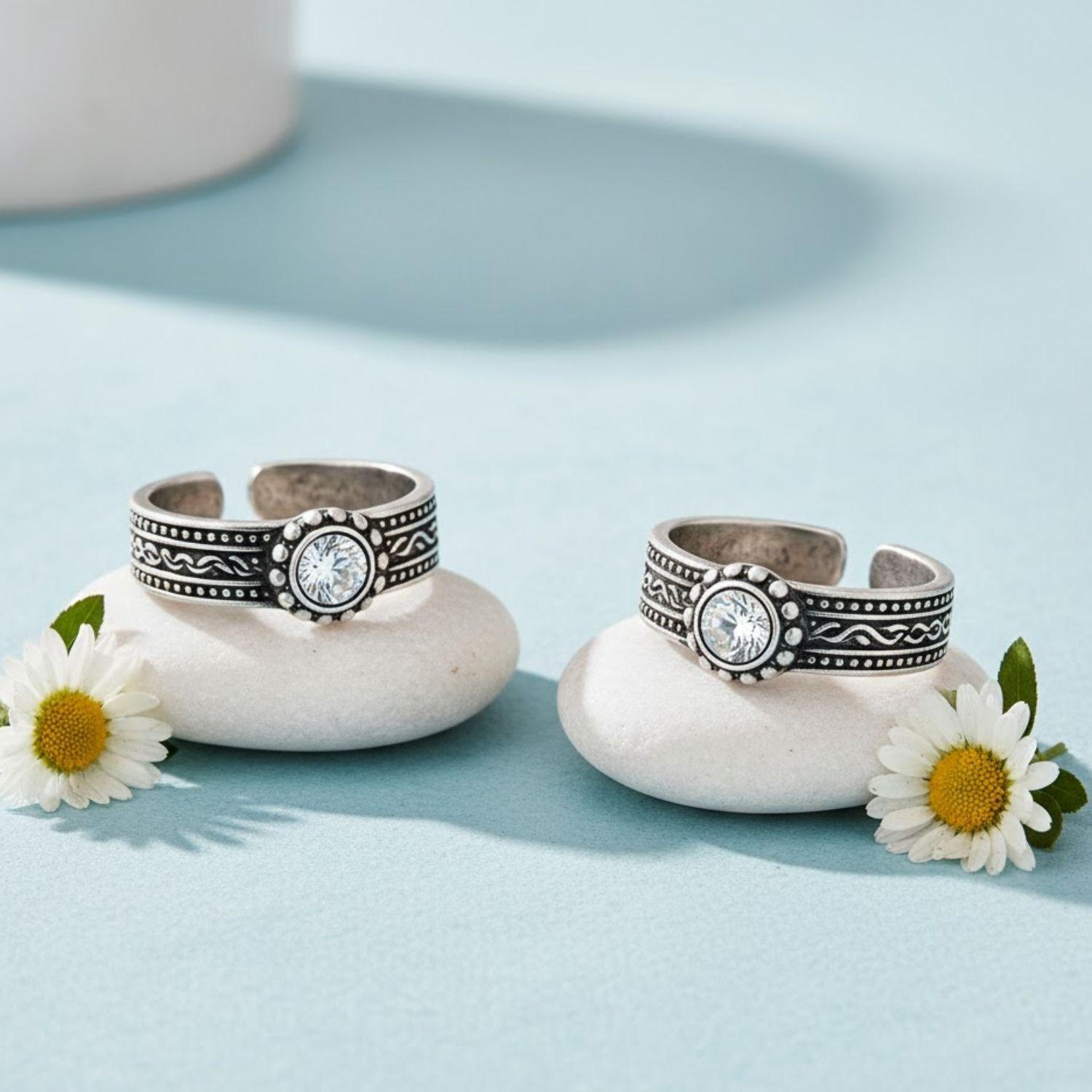 Ethnic Adjustable Toe Ring - Sterling Silver Oxidized