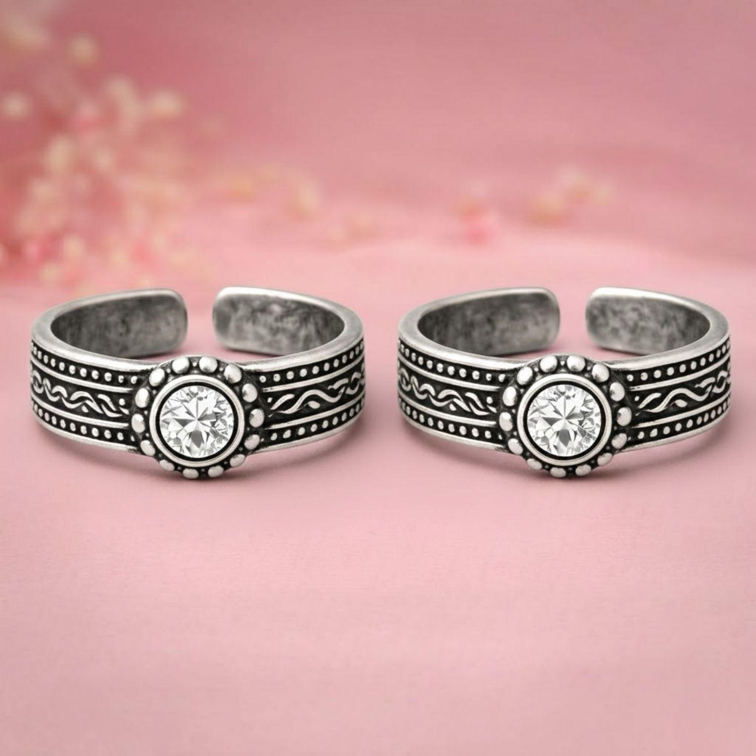 Ethnic Adjustable Toe Ring - Sterling Silver Oxidized