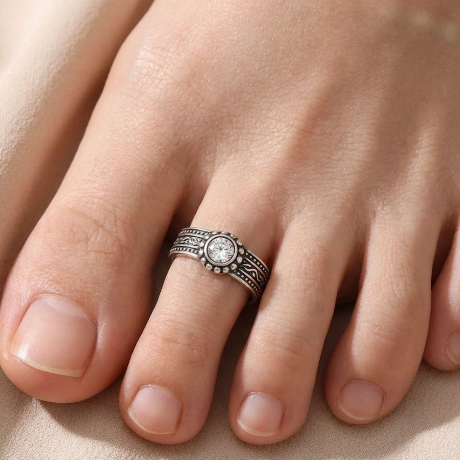 Ethnic Adjustable Toe Ring - Sterling Silver Oxidized